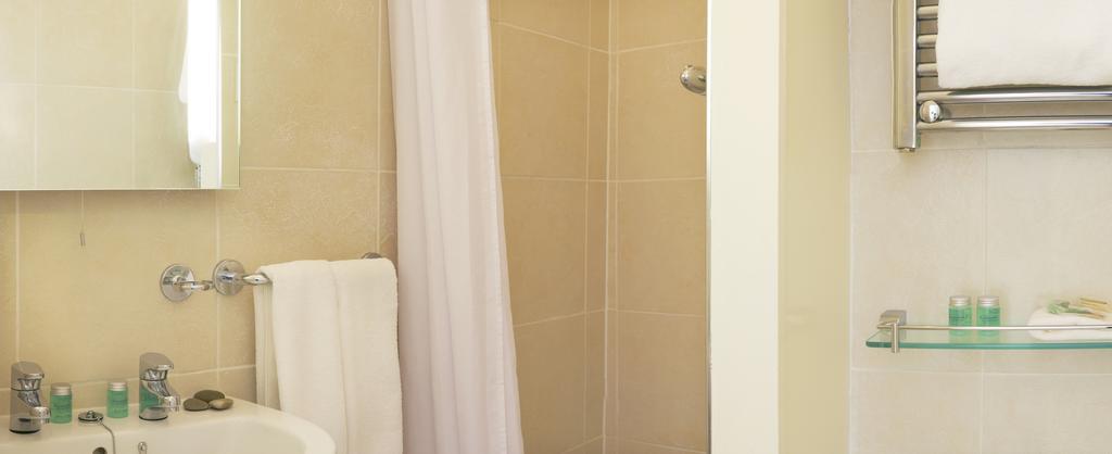 Howdale Guest house 3*